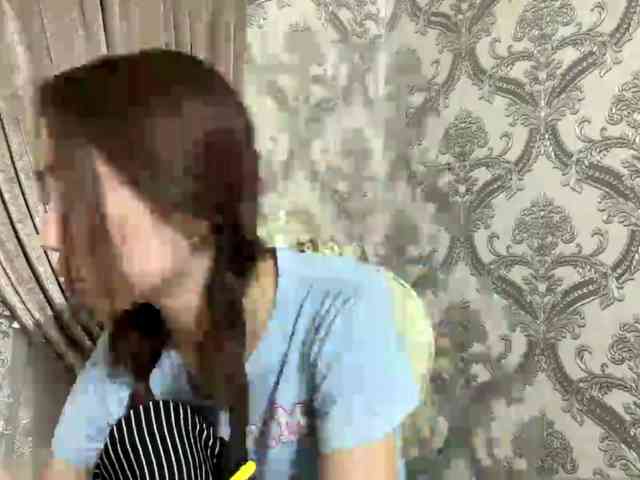 ClaudiaChouinard webcam