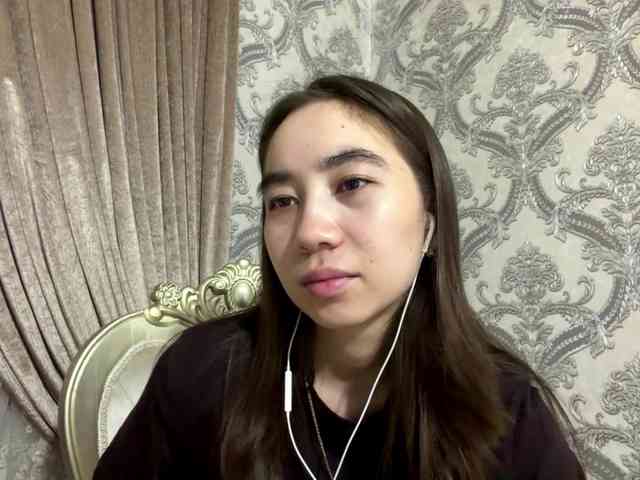 ClaudiaChouinard webcam