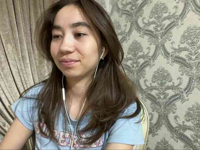 ClaudiaChouinard webcam