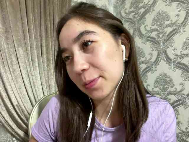 ClaudiaChouinard webcam