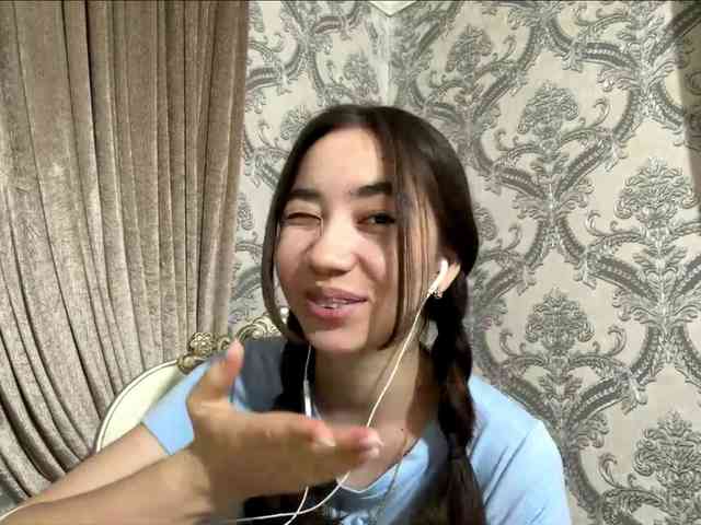 ClaudiaChouinard webcam