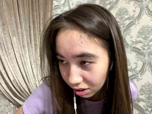ClaudiaChouinard webcam