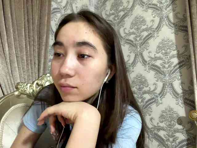 ClaudiaChouinard webcam