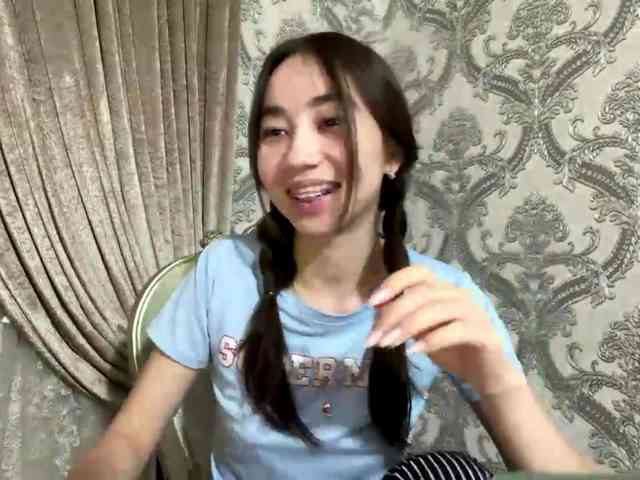 ClaudiaChouinard webcam