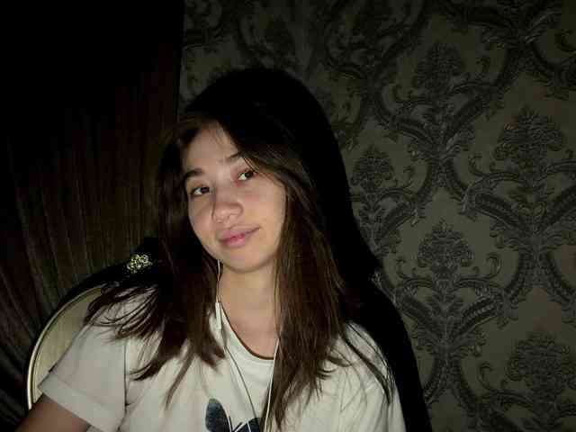 ClaudiaChouinard webcam