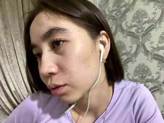 ClaudiaChouinard webcam