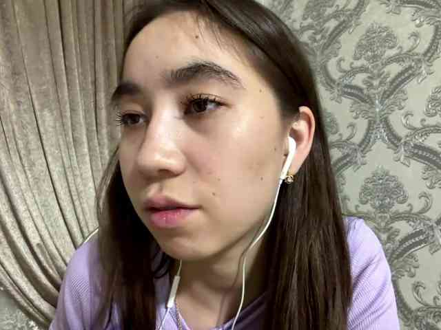 ClaudiaChouinard webcam