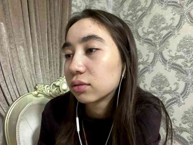 ClaudiaChouinard webcam