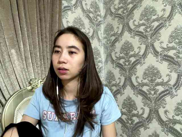 ClaudiaChouinard webcam