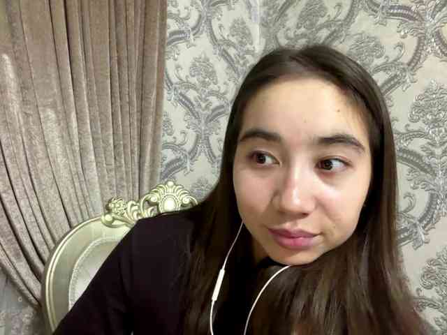 ClaudiaChouinard webcam