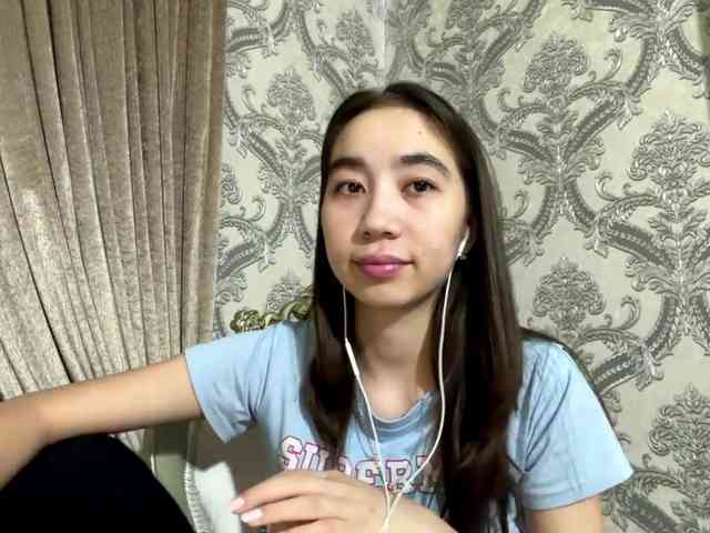 ClaudiaChouinard webcam
