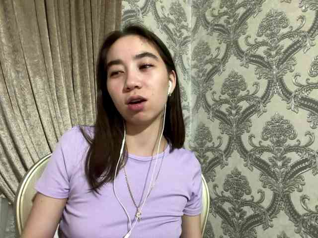ClaudiaChouinard webcam