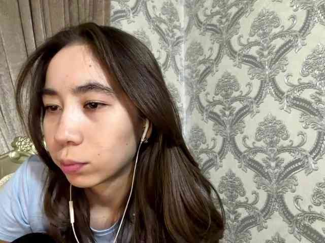 ClaudiaChouinard webcam