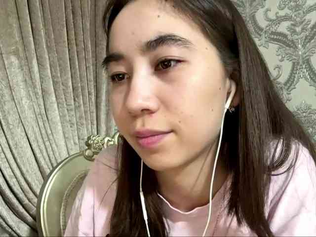 ClaudiaChouinard webcam