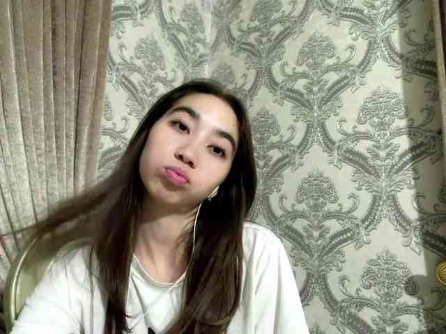 ClaudiaChouinard webcam