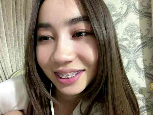ClaudiaChouinard webcam
