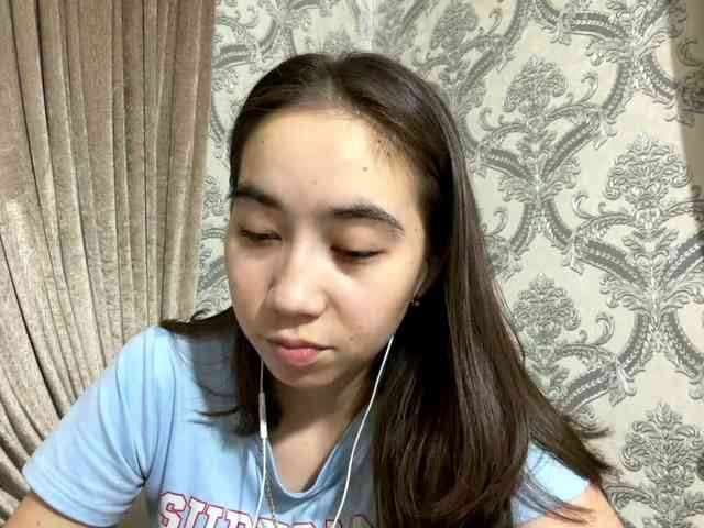 ClaudiaChouinard webcam