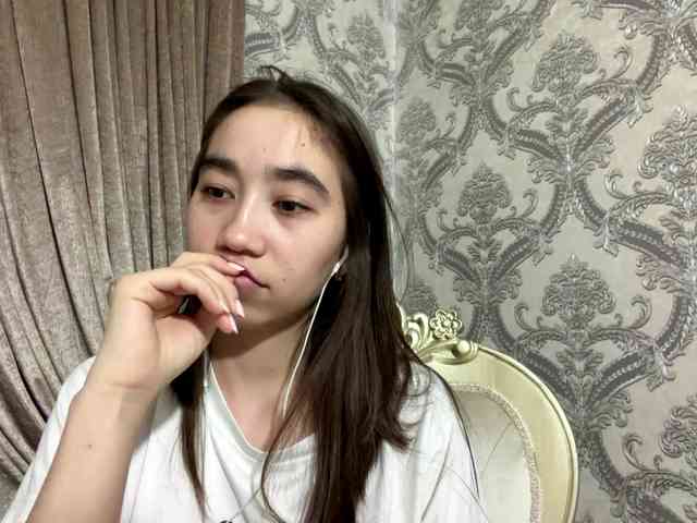 ClaudiaChouinard webcam
