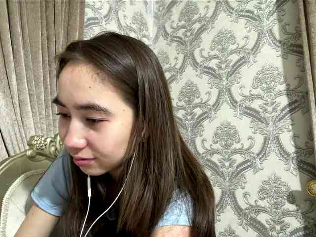ClaudiaChouinard webcam