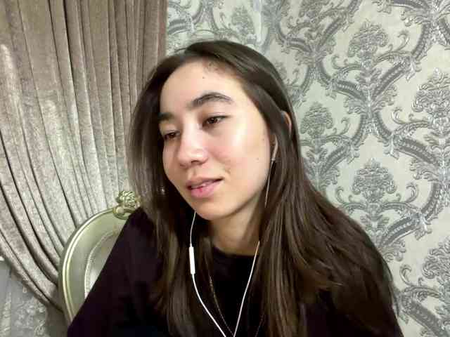 ClaudiaChouinard webcam