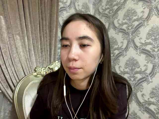 ClaudiaChouinard webcam