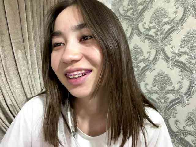 ClaudiaChouinard webcam