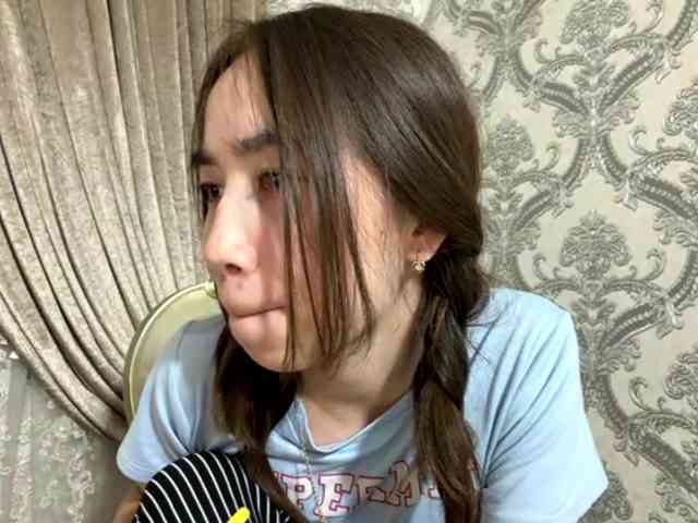 ClaudiaChouinard webcam