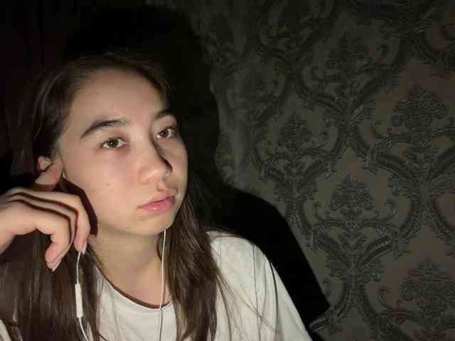 ClaudiaChouinard webcam