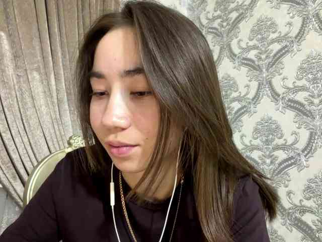 ClaudiaChouinard webcam