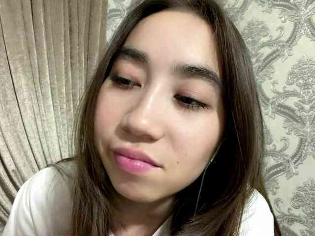 ClaudiaChouinard webcam