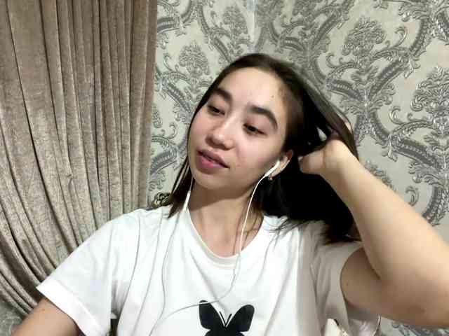 ClaudiaChouinard webcam