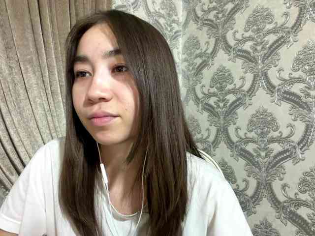 ClaudiaChouinard webcam