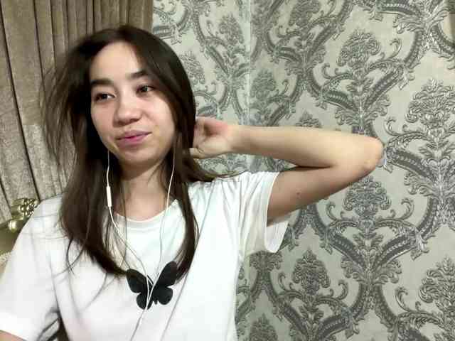 ClaudiaChouinard webcam