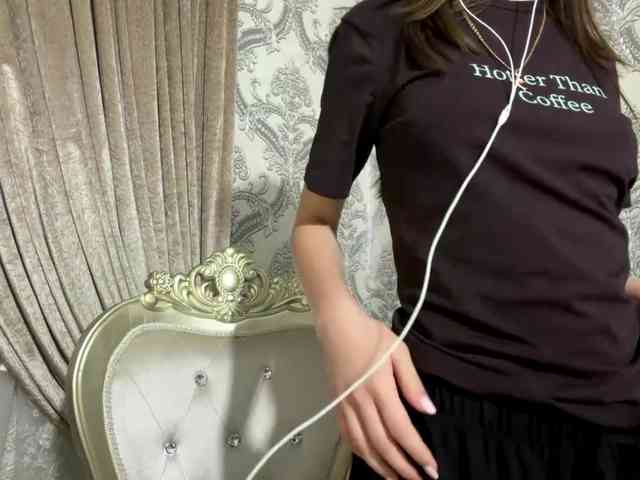 ClaudiaChouinard webcam