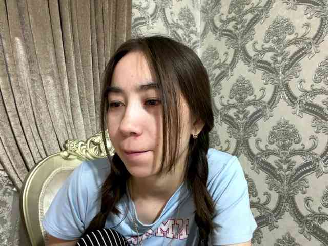 ClaudiaChouinard webcam