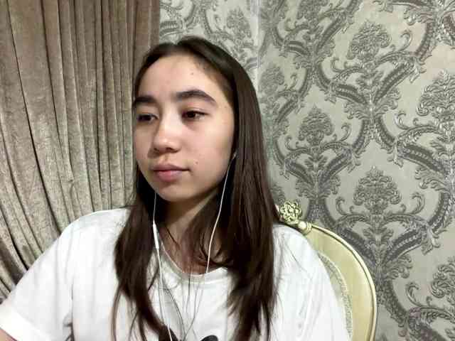 ClaudiaChouinard webcam