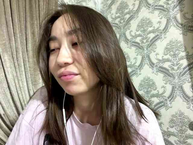 ClaudiaChouinard webcam