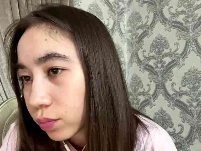 ClaudiaChouinard webcam