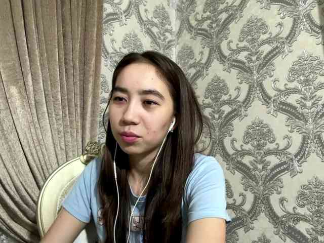 ClaudiaChouinard webcam