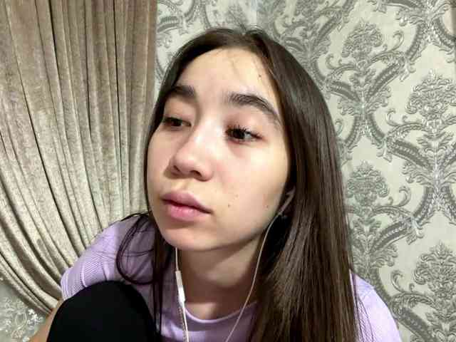 ClaudiaChouinard webcam