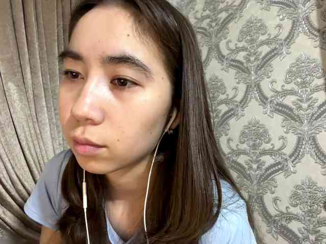 ClaudiaChouinard webcam