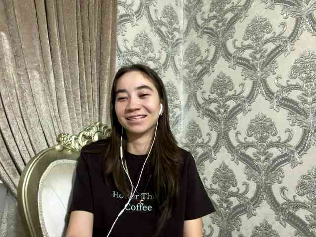 ClaudiaChouinard webcam