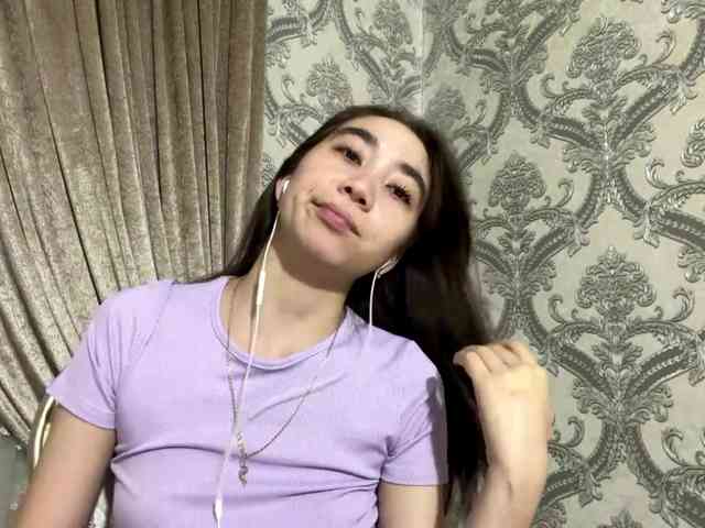 ClaudiaChouinard webcam
