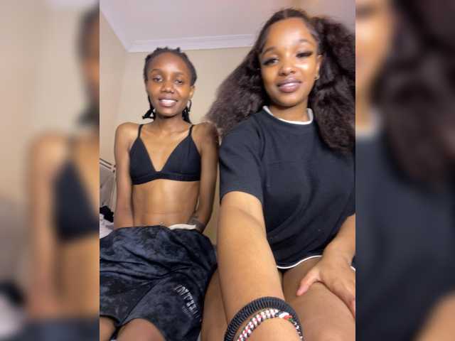 Yourdolls live webcam show