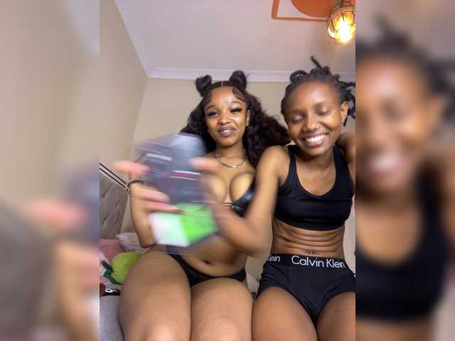 Yourdolls live webcam show