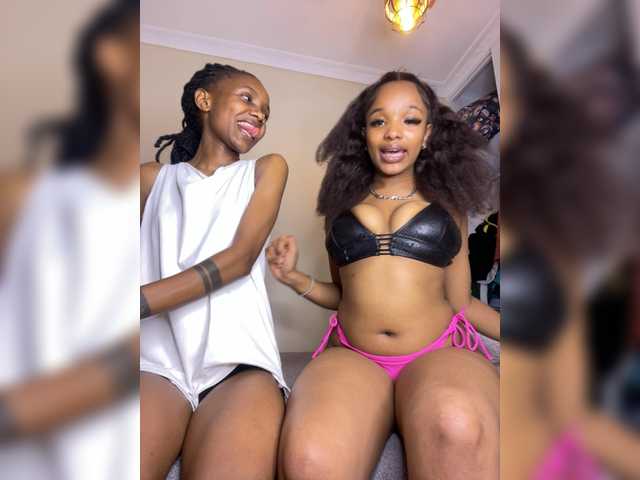 Yourdolls live webcam show