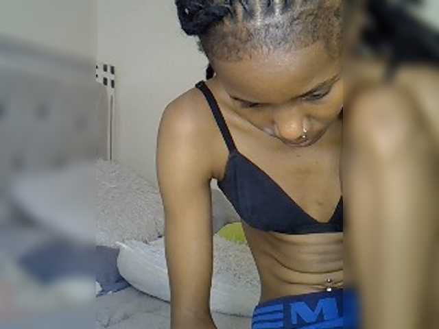 Yourdolls live cam on BongaCams