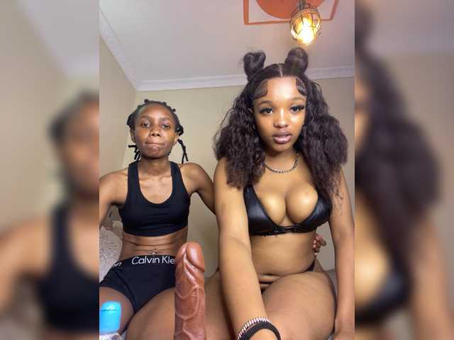 Yourdolls live webcam show