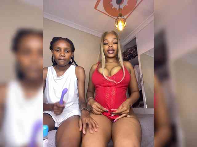 Yourdolls webcam
