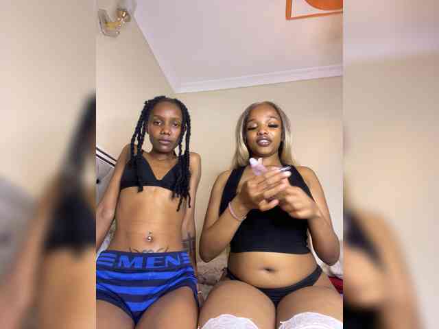 Yourdolls webcam